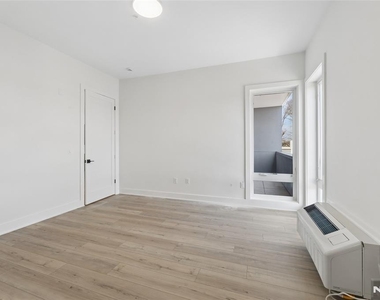 487 Market - Photo Thumbnail 11