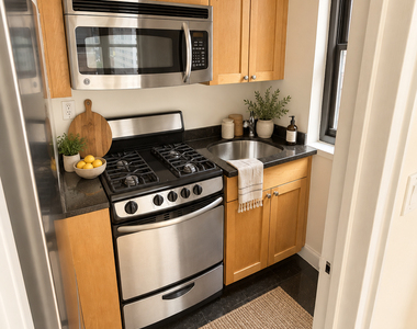 141 East 56th Street - Photo Thumbnail 3