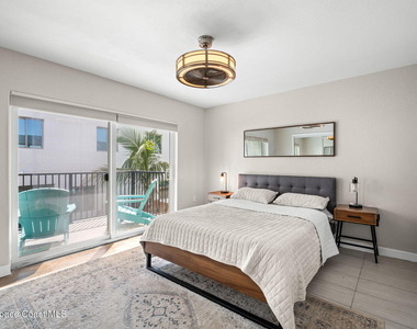 1011 S Miramar Avenue - Photo Thumbnail 15