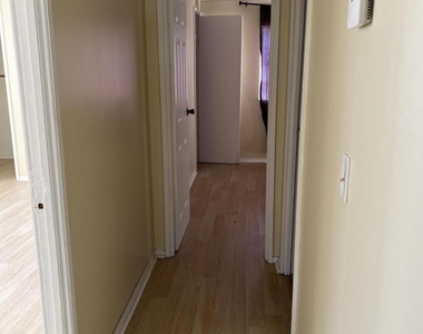 2540 Haverhill Road Ne - Photo Thumbnail 9