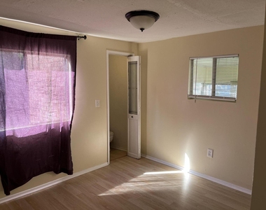 2540 Haverhill Road Ne - Photo Thumbnail 12