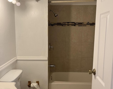 2540 Haverhill Road Ne - Photo Thumbnail 10