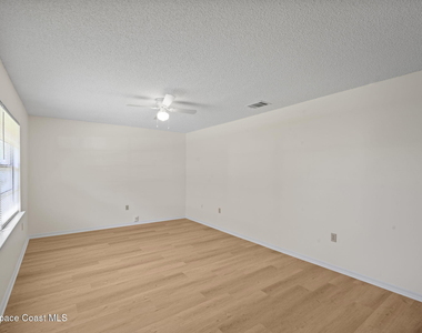 1780 Stewart Place - Photo Thumbnail 5