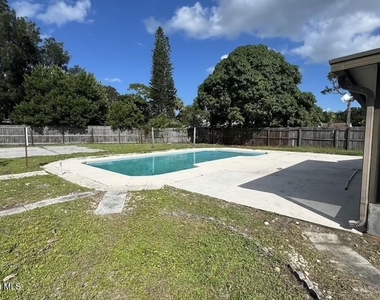 496 Poinciana Drive - Photo Thumbnail 16