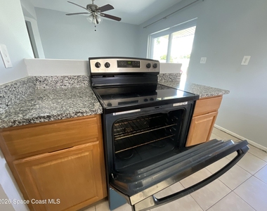 753 Bianca Drive Ne - Photo Thumbnail 8