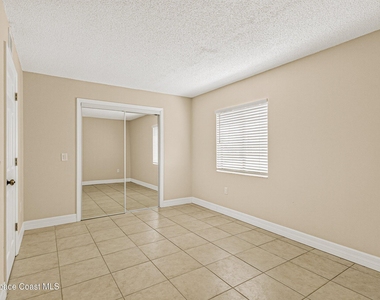 189 San Juan Circle - Photo Thumbnail 12