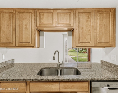 189 San Juan Circle - Photo Thumbnail 7