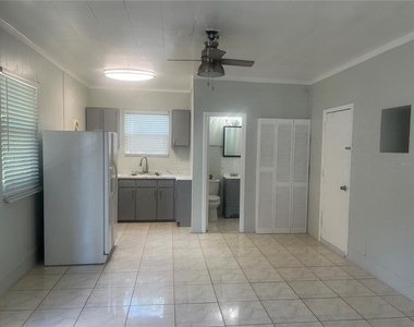 827 19th Avenue N - Photo Thumbnail 5