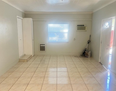 827 19th Avenue N - Photo Thumbnail 14