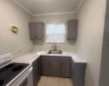 827 19th Avenue N - Photo Thumbnail 3