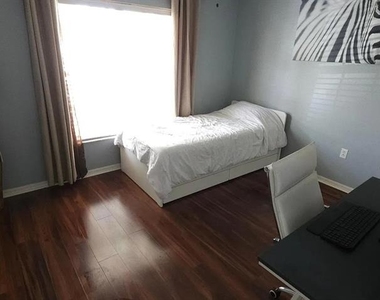 3926 Constantine Loop - Photo Thumbnail 15