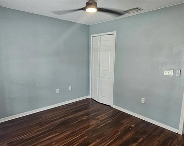 3926 Constantine Loop - Photo Thumbnail 14