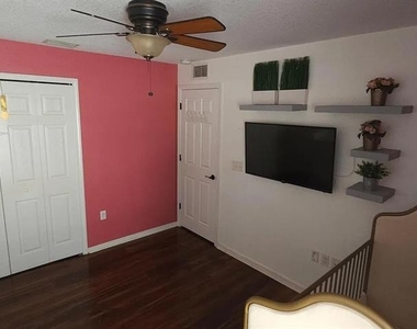 3926 Constantine Loop - Photo Thumbnail 18