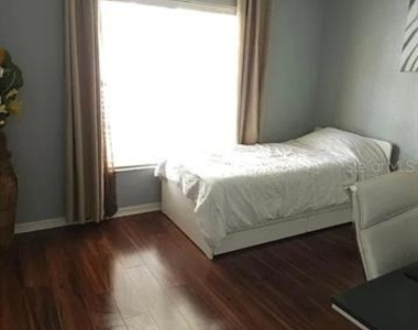 3926 Constantine Loop - Photo Thumbnail 16