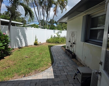 12291 69th Terrace - Photo Thumbnail 17