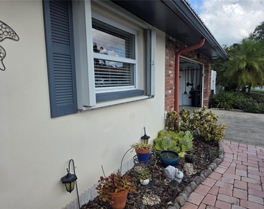 12291 69th Terrace - Photo Thumbnail 3