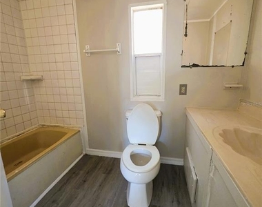14900 Porter Street - Photo Thumbnail 10