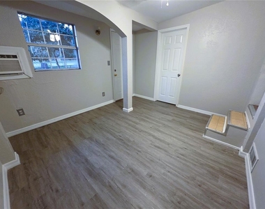 14900 Porter Street - Photo Thumbnail 13