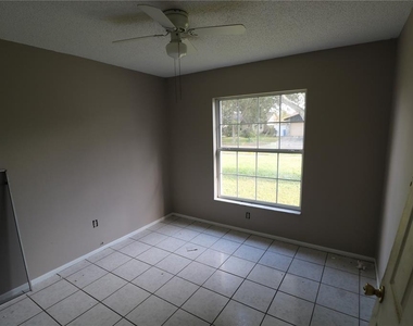 5018 Oakshire Drive - Photo Thumbnail 9