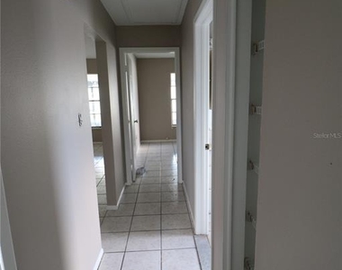 5018 Oakshire Drive - Photo Thumbnail 10