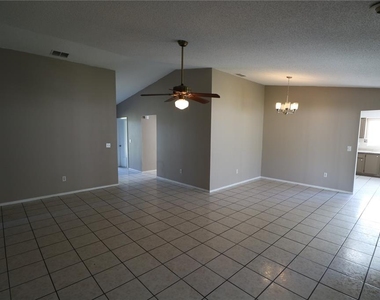 5018 Oakshire Drive - Photo Thumbnail 23