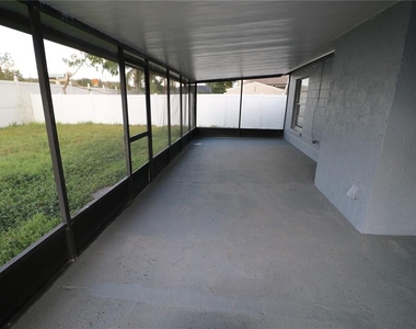5018 Oakshire Drive - Photo Thumbnail 24