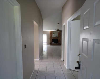5018 Oakshire Drive - Photo Thumbnail 1
