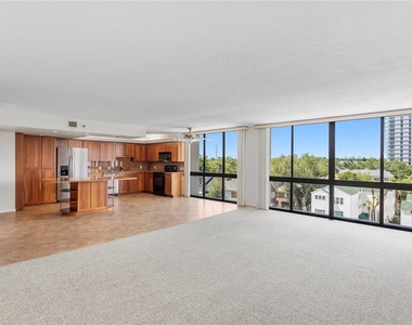 3301 Bayshore Boulevard - Photo Thumbnail 4