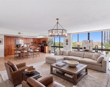3301 Bayshore Boulevard - Photo Thumbnail 3