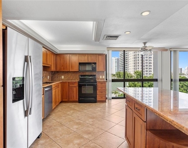 3301 Bayshore Boulevard - Photo Thumbnail 11