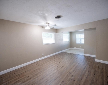 9372 1st Street N - Photo Thumbnail 11