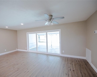 9372 1st Street N - Photo Thumbnail 5