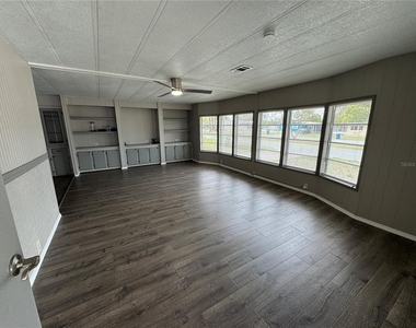 8066 Highpoint Boulevard - Photo Thumbnail 6