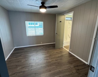 8066 Highpoint Boulevard - Photo Thumbnail 23