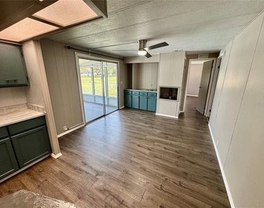 8066 Highpoint Boulevard - Photo Thumbnail 15