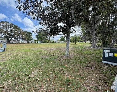8066 Highpoint Boulevard - Photo Thumbnail 2
