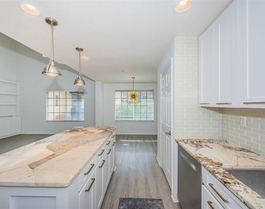5215 Beach Breeze Court - Photo Thumbnail 16