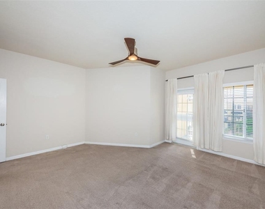 5215 Beach Breeze Court - Photo Thumbnail 22