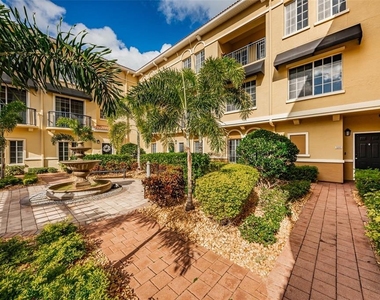 5215 Beach Breeze Court - Photo Thumbnail 40