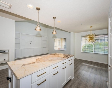5215 Beach Breeze Court - Photo Thumbnail 13