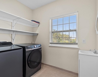 1081 S Pointe Alexis Drive - Photo Thumbnail 25