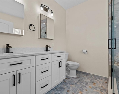 1081 S Pointe Alexis Drive - Photo Thumbnail 15