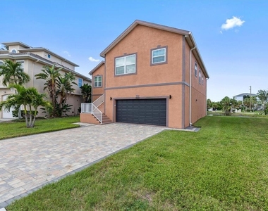 1081 S Pointe Alexis Drive - Photo Thumbnail 2