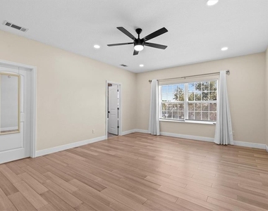 1081 S Pointe Alexis Drive - Photo Thumbnail 13