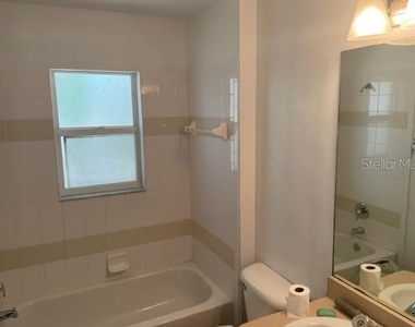 620 46th Street Court E - Photo Thumbnail 6