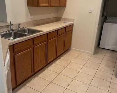 3025 Greystone Loop - Photo Thumbnail 7