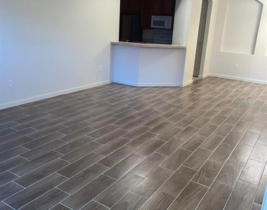3025 Greystone Loop - Photo Thumbnail 3