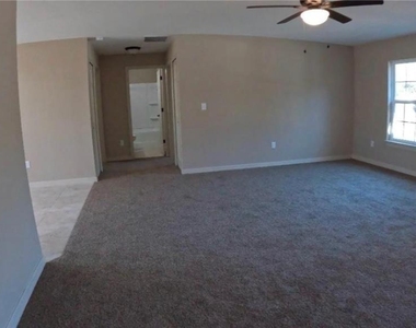 6320 Nw 65th Avenue - Photo Thumbnail 5