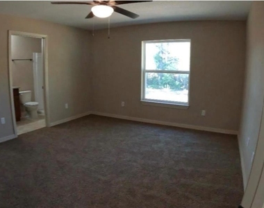 6320 Nw 65th Avenue - Photo Thumbnail 6
