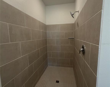 5556 Guava Court - Photo Thumbnail 16